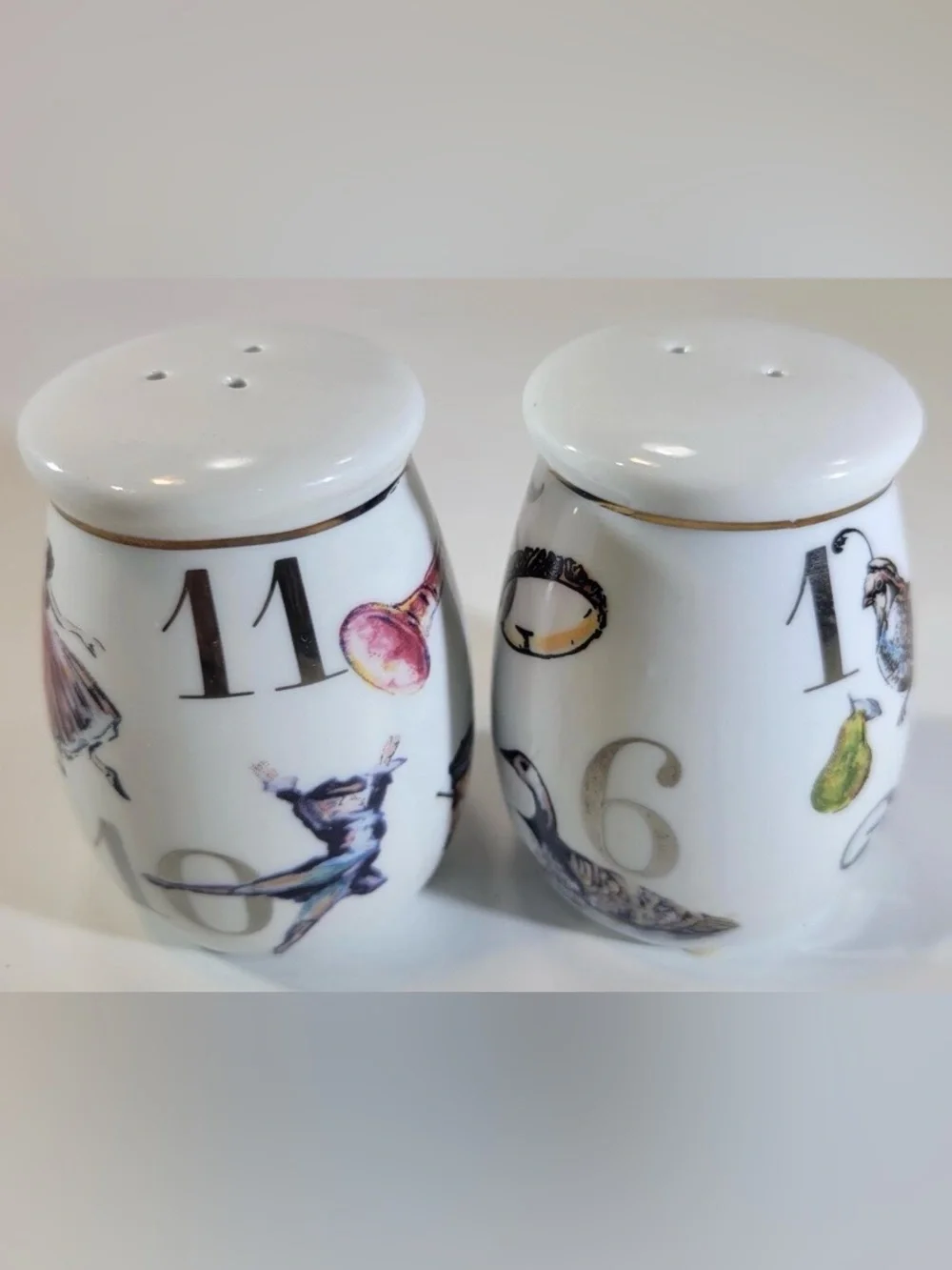 Better Homes & Gardens Porcelain Holiday Edition Salt & Pepper Shaker NWT